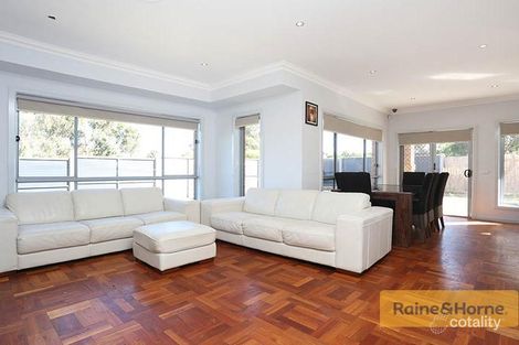 Property photo of 26 Westerfolds Loop Craigieburn VIC 3064