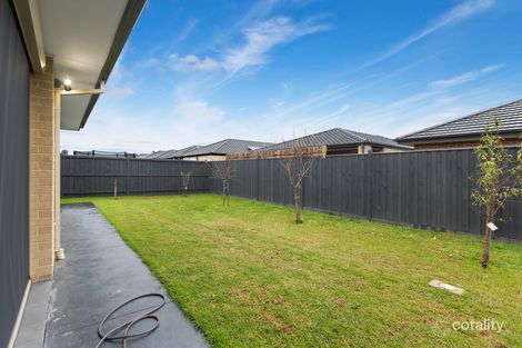 Property photo of 37 Deoro Parade Clyde North VIC 3978