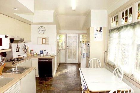 Property photo of 19 Dorothy Avenue Glen Huntly VIC 3163