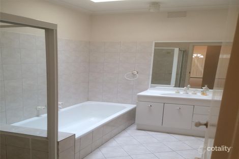 Property photo of 19 Delmore Crescent Glen Waverley VIC 3150