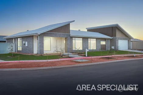 Property photo of 4 Luckymack Way Mildura VIC 3500