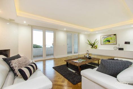 Property photo of 3/65 Ormond Esplanade Elwood VIC 3184
