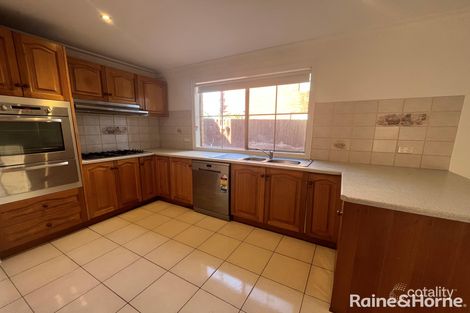 Property photo of 40 Grandview Crescent Hillside VIC 3037