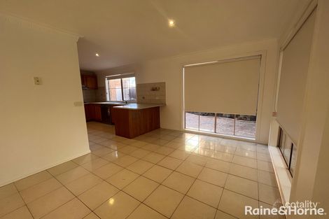 Property photo of 40 Grandview Crescent Hillside VIC 3037