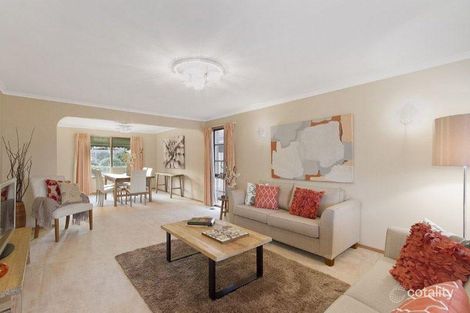 Property photo of 10 Chippendale Terrace Burwood East VIC 3151