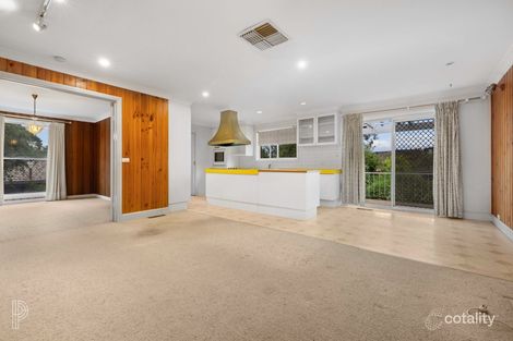 Property photo of 27 Sullivan Crescent Wanniassa ACT 2903