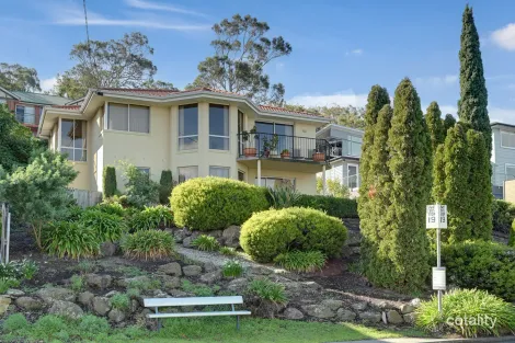 140 Derwent Ave, Lindisfarne, TAS 7015