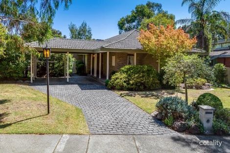 15 Donald Rd, Wheelers Hill, VIC 3150