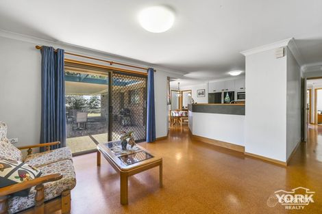 Property photo of 45 Panorama Drive Glenvale QLD 4350