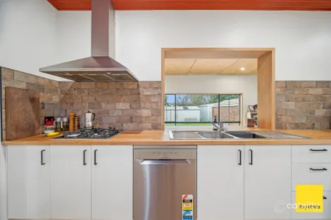 Property photo of 12 Neil Street Kangaroo Flat VIC 3555