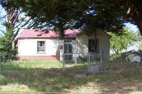 17 Urquhart St, Gordon, VIC 3345