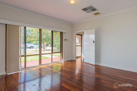 Property photo of 4 Berehaven Avenue Thornlie WA 6108
