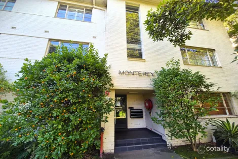 8/17 Queens Rd, Melbourne, VIC 3004