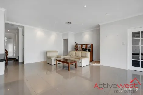 Property photo of 38 Wave Crest Circle Drummond Cove WA 6532