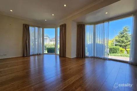 Property photo of 2 Stanley Drive Doncaster VIC 3108