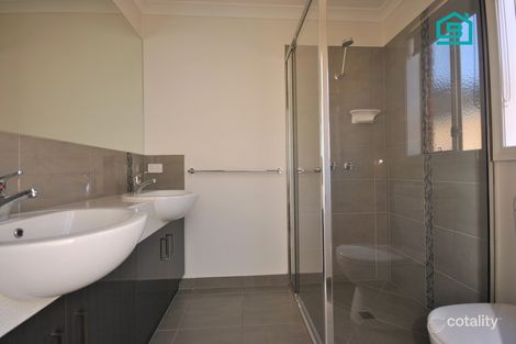 Property photo of 5 Cups Court Clyde North VIC 3978