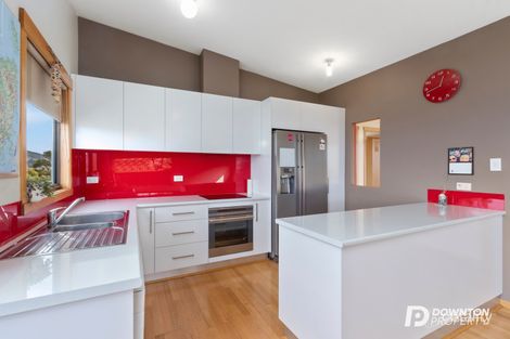 Property photo of 24 Grevillea Avenue Old Beach TAS 7017