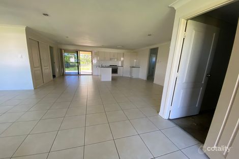 Property photo of 19 Tippett Crescent Gracemere QLD 4702