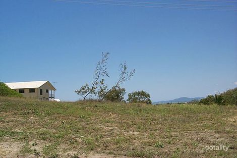 30 Thomas St, Emu Park, QLD 4710