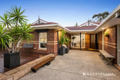 Property photo of 25 Applewood Drive Knoxfield VIC 3180