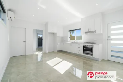 4 Chauvel Ave, Wattle Grove, NSW 2173