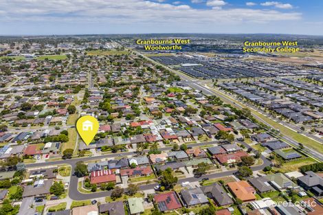 Property photo of 11 Breamlea Way Cranbourne West VIC 3977