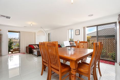 Property photo of 8 Delahey Close Maddingley VIC 3340