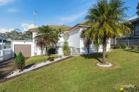 Property photo of 45 Waples Road Unanderra NSW 2526
