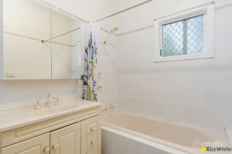 Property photo of 45 Waples Road Unanderra NSW 2526