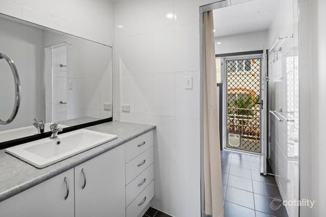 Property photo of 6/5 Holborow Close Surfers Paradise QLD 4217
