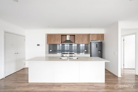 Property photo of 41 Wembley Avenue Strathtulloh VIC 3338