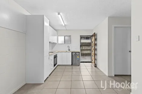 Property photo of 2/42 William Parade Fairfield QLD 4103
