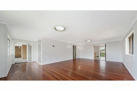 Property photo of 26 Lorinya Street Mansfield QLD 4122