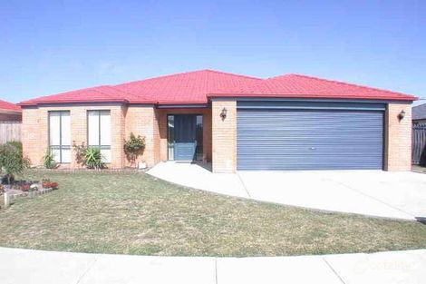 Property photo of 15 Nile Crescent Cranbourne VIC 3977