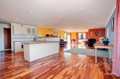 Property photo of 2 Tucker Avenue Devonport TAS 7310