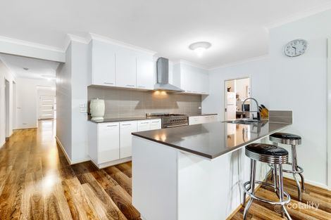 Property photo of 26 Landini Circuit Cranbourne North VIC 3977