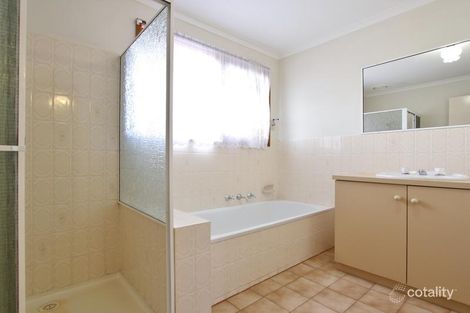 Property photo of 19 Granton Avenue Endeavour Hills VIC 3802