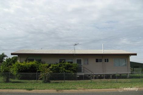 13 Centenary Dr, Emerald, QLD 4720