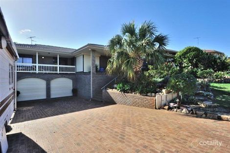 Property photo of 28 Oaklands Avenue Halls Head WA 6210