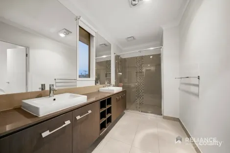 Property photo of 85 Kingsford Drive Point Cook VIC 3030