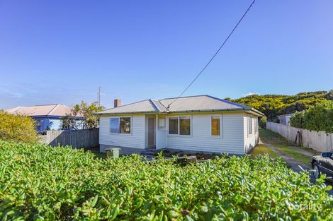 9 John St, Currie, TAS 7256
