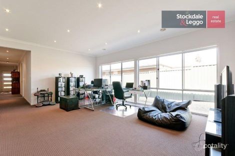 Property photo of 3 Yengo Place Craigieburn VIC 3064