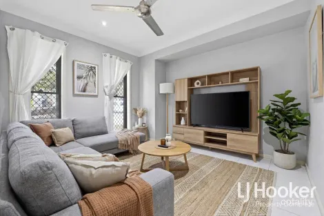 Property photo of 53 Sienna Circuit Yarrabilba QLD 4207