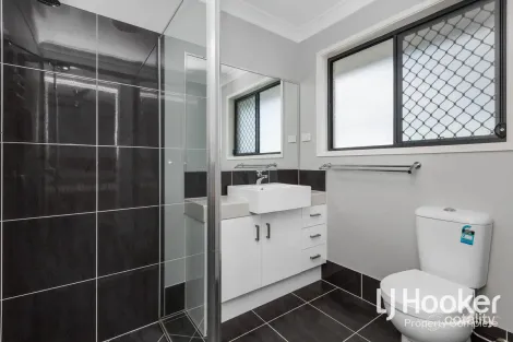 Property photo of 53 Sienna Circuit Yarrabilba QLD 4207