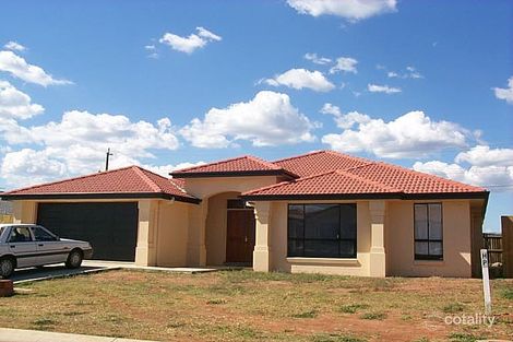 Property photo of 5 Greenhaven Crescent Kuraby QLD 4112