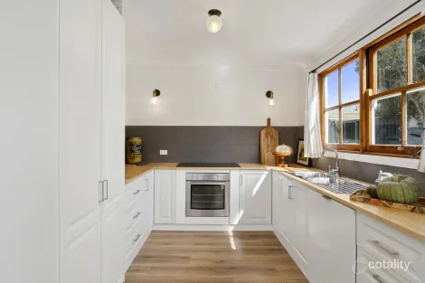 Property photo of 10 Brooke Street Camperdown VIC 3260