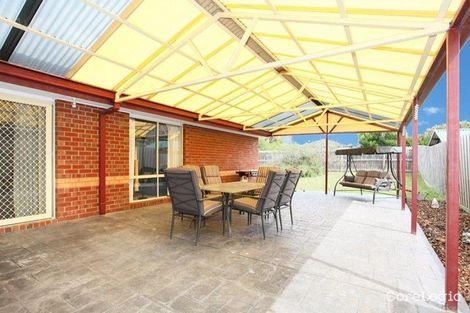Property photo of 2 Mosel Place Roxburgh Park VIC 3064