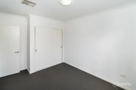 Property photo of 36 Rainbow Drive Estella NSW 2650