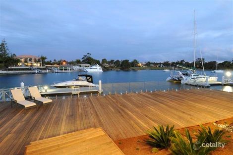 1 Mooloolah Island, Minyama, QLD 4575