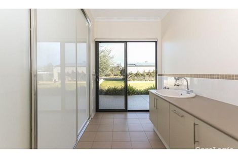 Property photo of 17 Robinson Road Wandi WA 6167